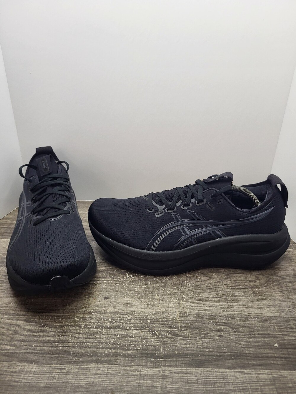 Asics Gel-Nimbus 28 Triple Black Mens Size 11 Extra Wide Running Shoes New